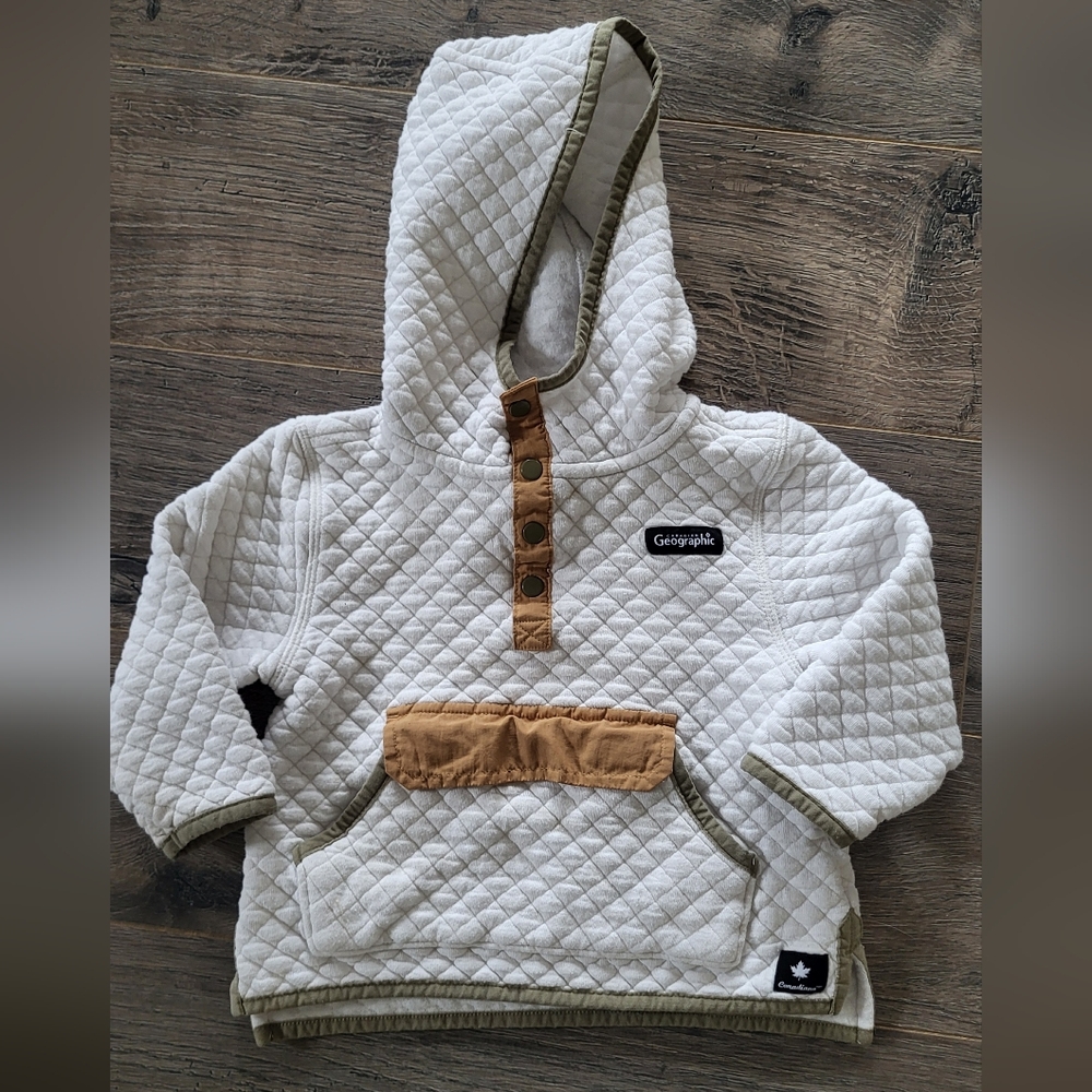 National Geographic White and Tan Kids Sweater